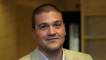 Никола Николов Вапцаров