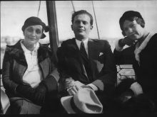 1932