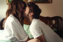 Cute-Couples-Kiss